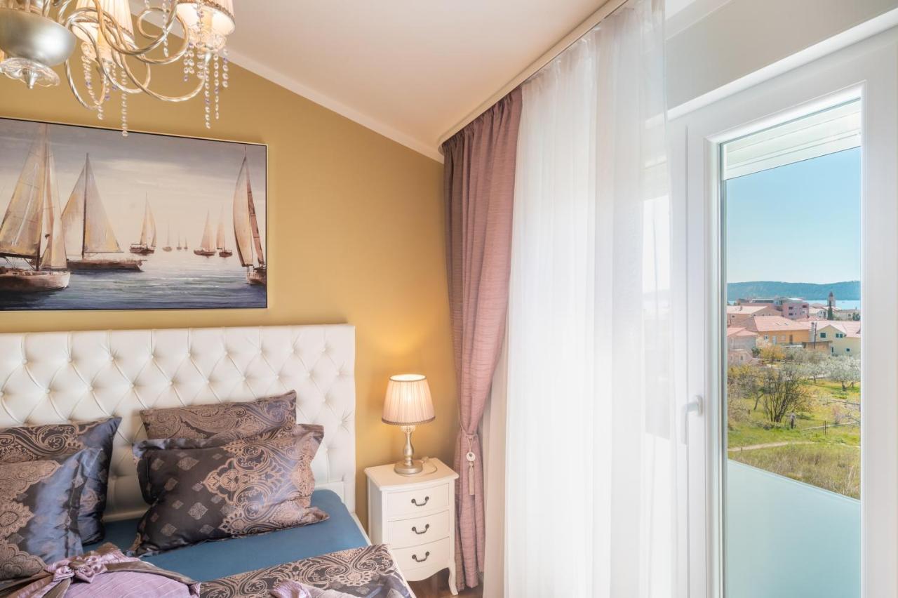 Apartment Tikvarin, Kastel Kambelovac Kaštela Esterno foto