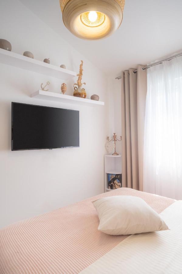 Apartment Tikvarin, Kastel Kambelovac Kaštela Esterno foto
