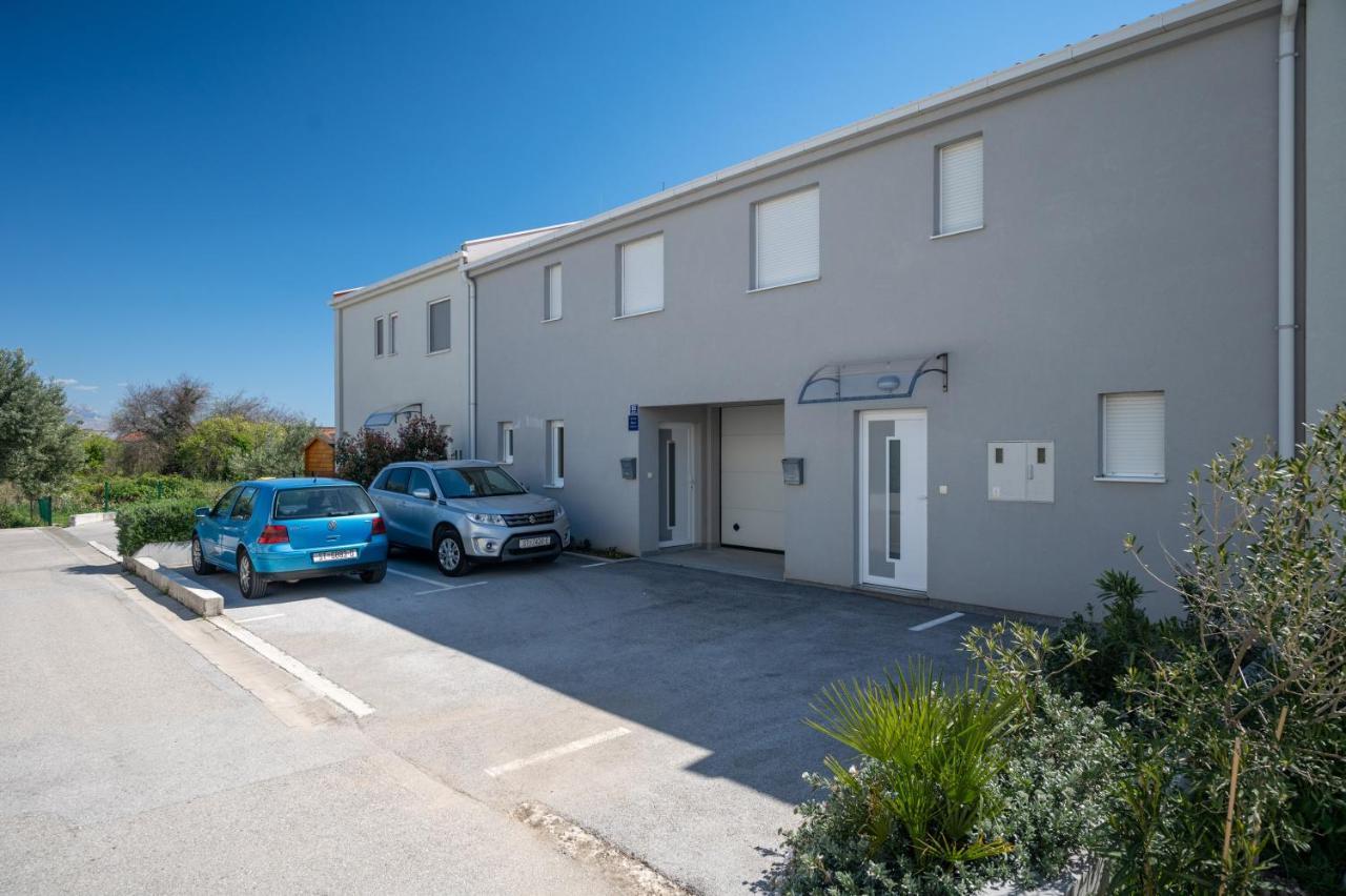 Apartment Tikvarin, Kastel Kambelovac Kaštela Esterno foto