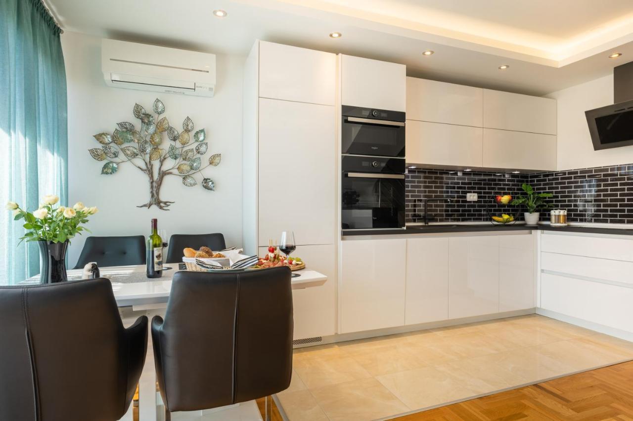 Apartment Tikvarin, Kastel Kambelovac Kaštela Esterno foto