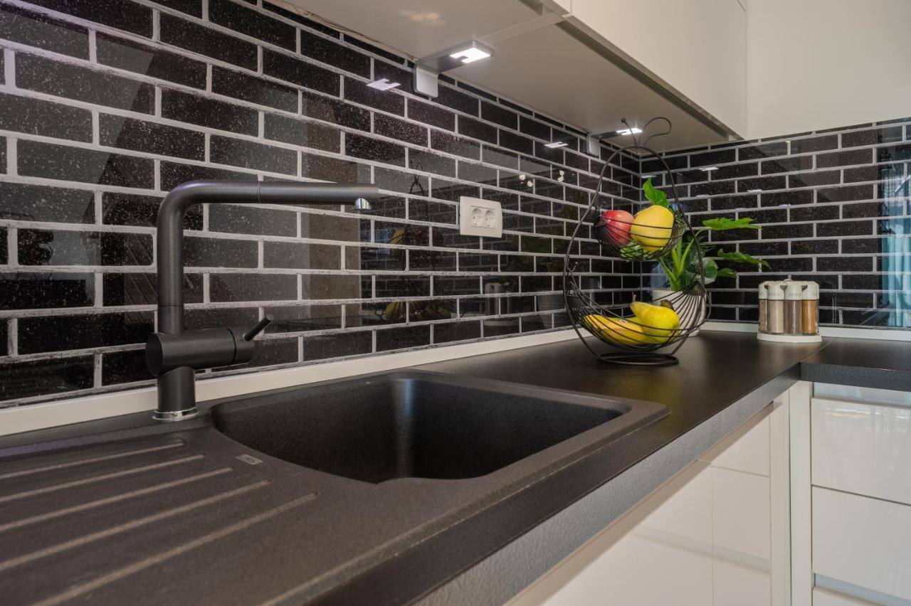 Apartment Tikvarin, Kastel Kambelovac Kaštela Esterno foto