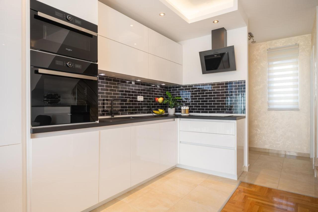 Apartment Tikvarin, Kastel Kambelovac Kaštela Esterno foto