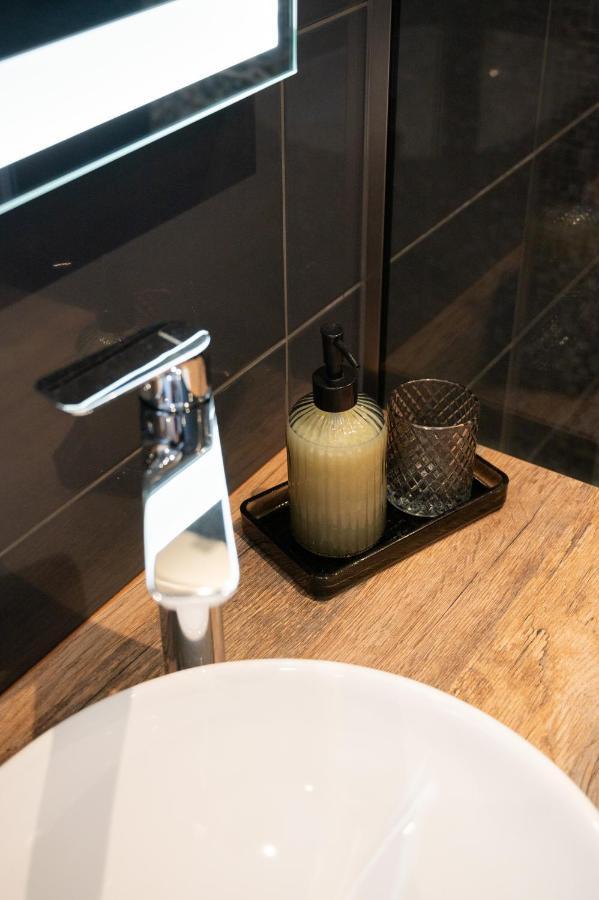 Apartment Tikvarin, Kastel Kambelovac Kaštela Esterno foto