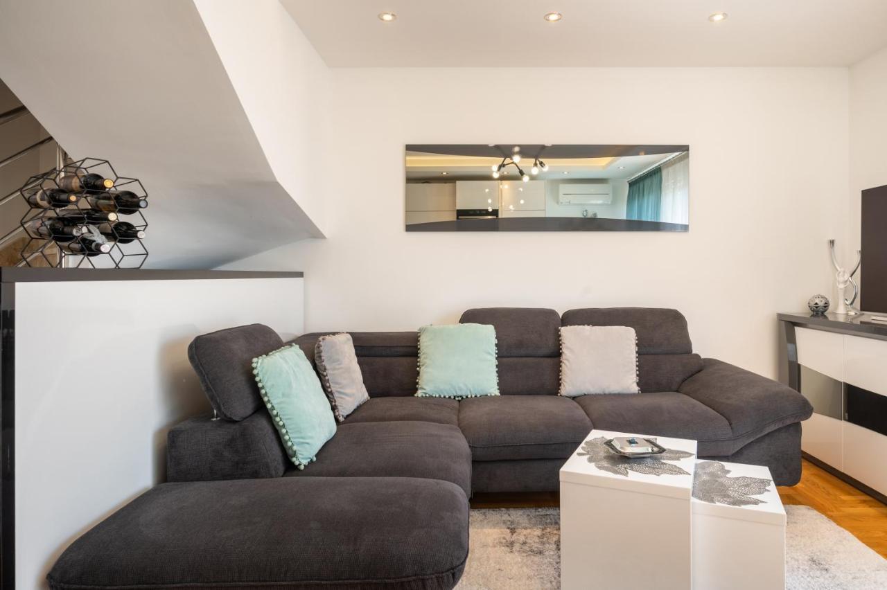 Apartment Tikvarin, Kastel Kambelovac Kaštela Esterno foto